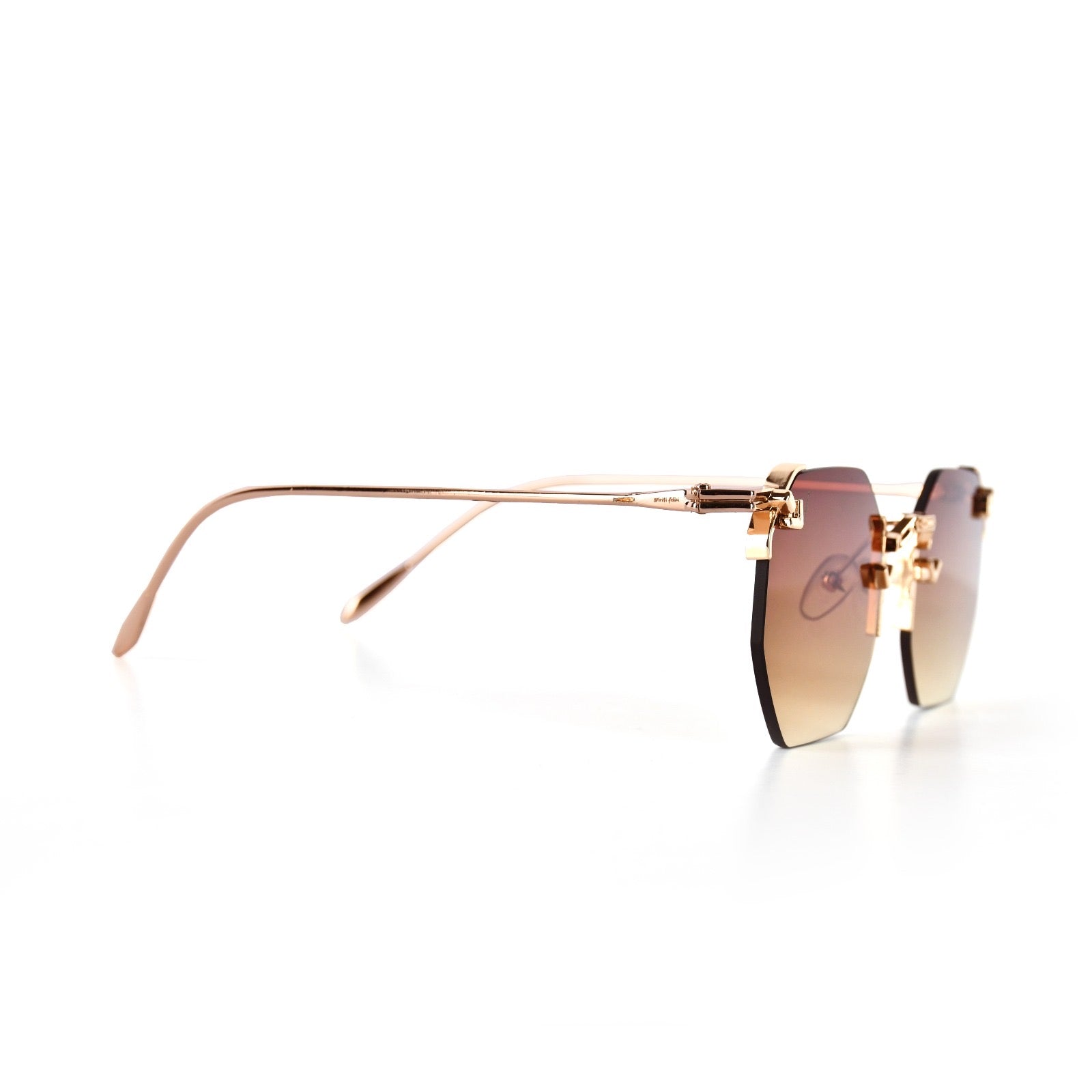 Kai | Brown