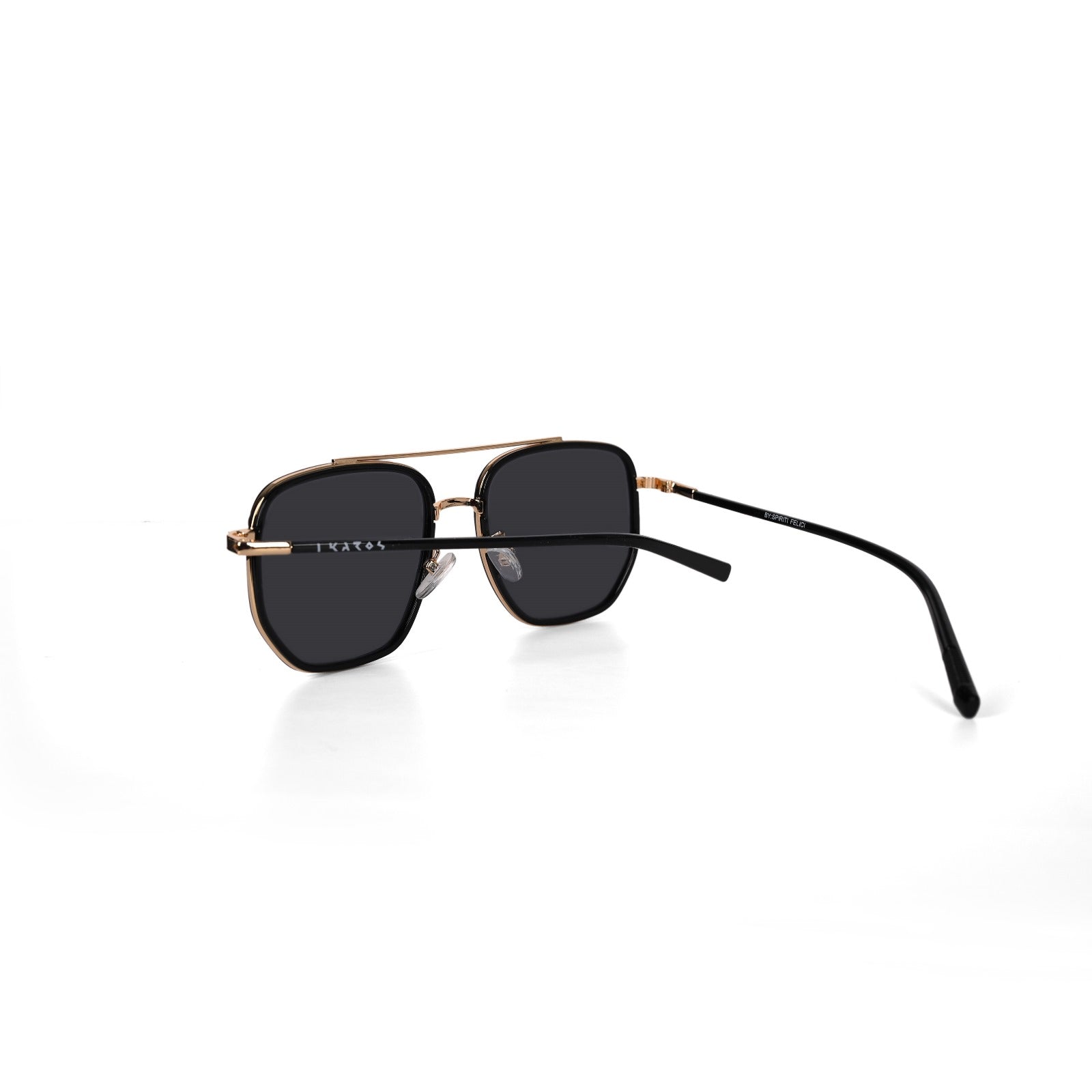 Striker | Black